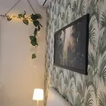 Bellavista Flat - The House Of Travelers Apartman