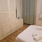 Bellavista Flat - The House Of Travelers Apartman *