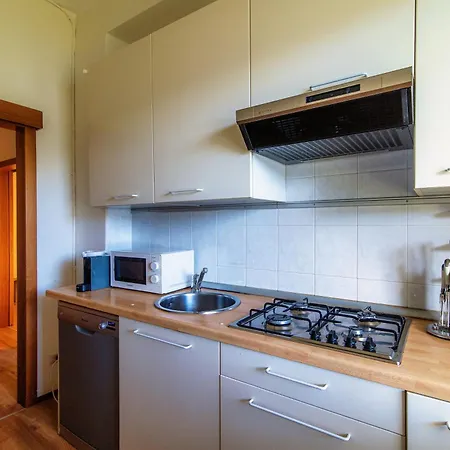Bellavista Flat - The House Of Travelers Комо